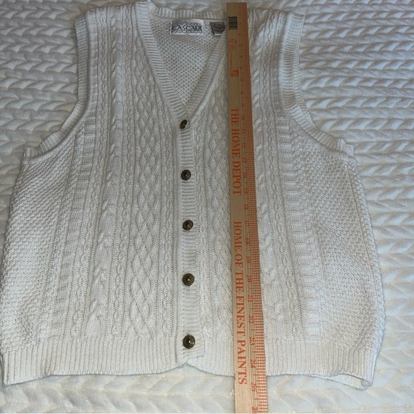 Cascade Classics Vintage women Ivory Cable Knit Vest size Large - Picture 9 of 9